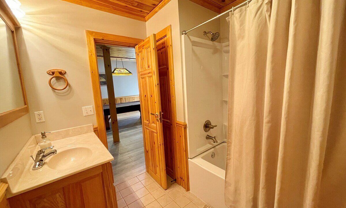 Photo of Bathroom in Lansing