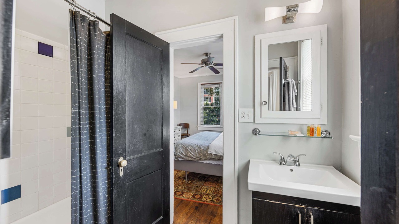 Photo of Bathroom in Cherry