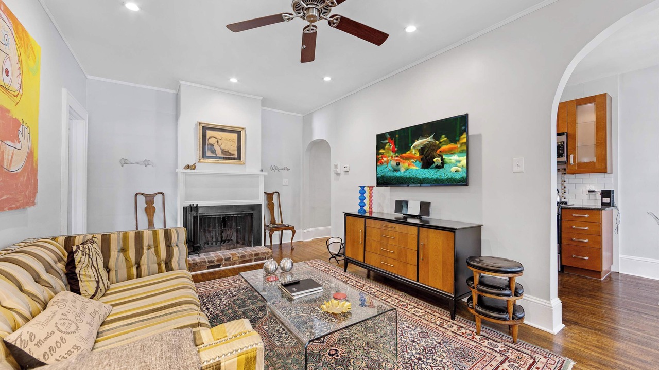 Photo of Livingroom in Cherry