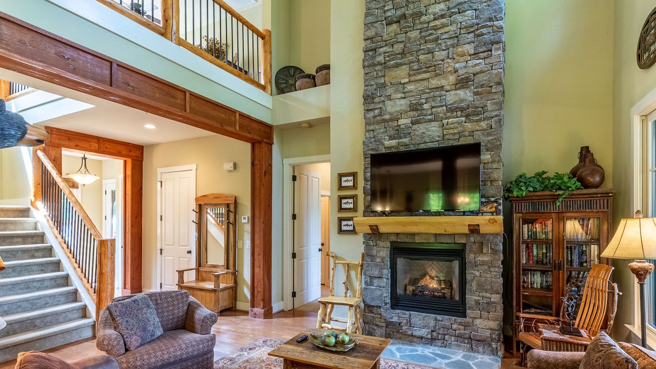 Photo of Livingroom in Bear Lake Reserve