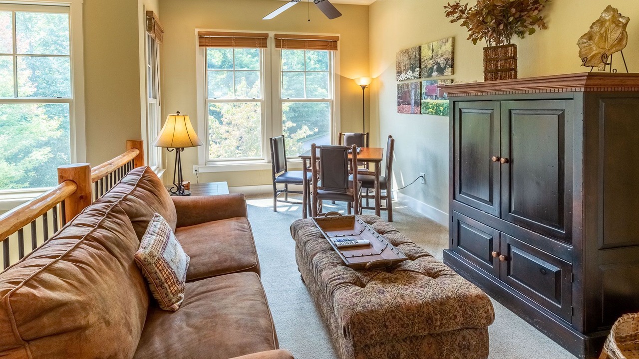 Photo of Livingroom in Bear Lake Reserve