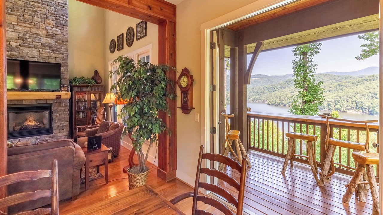 Photo of Livingroom in Bear Lake Reserve
