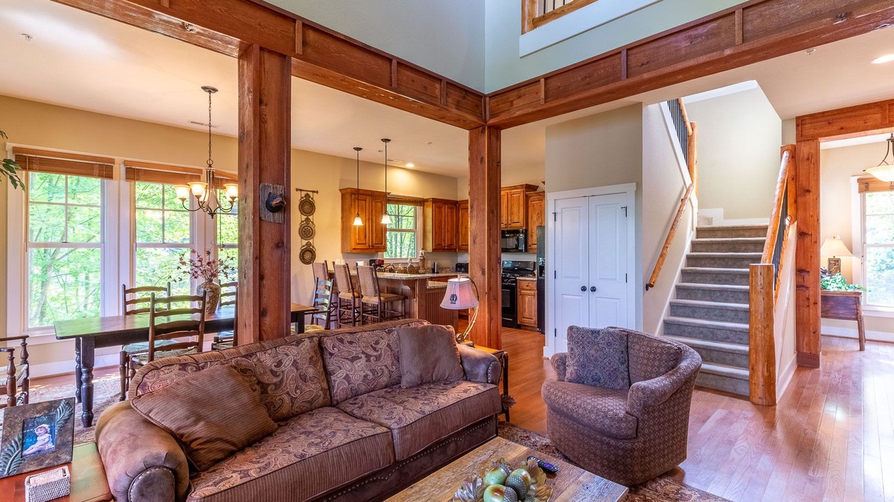 Photo of Livingroom in Bear Lake Reserve