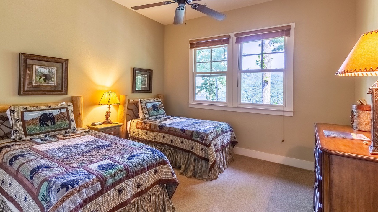 Photo of Bedroom in Bear Lake Reserve