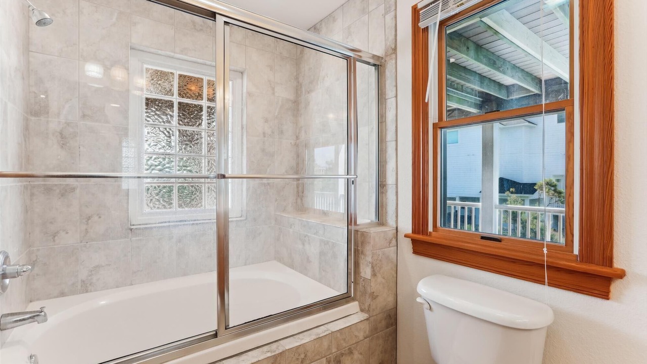 Photo of Bathroom in Ocean Sands