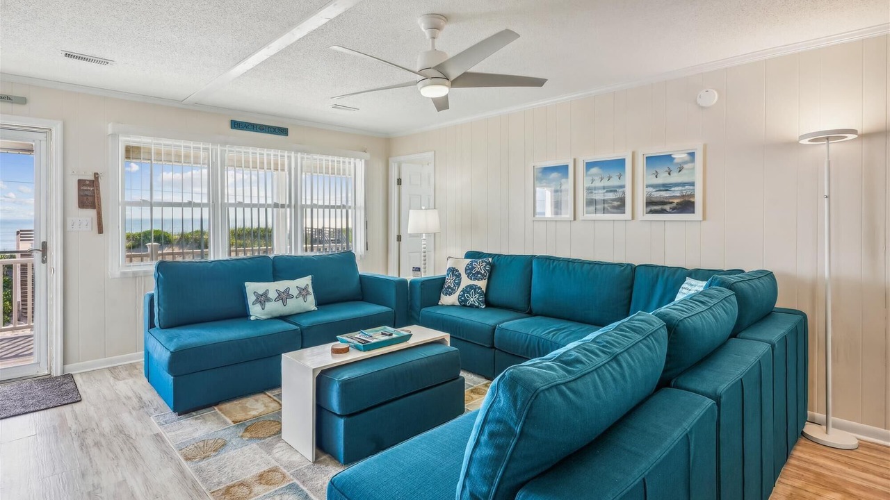 Photo of Livingroom in Kitty Hawk