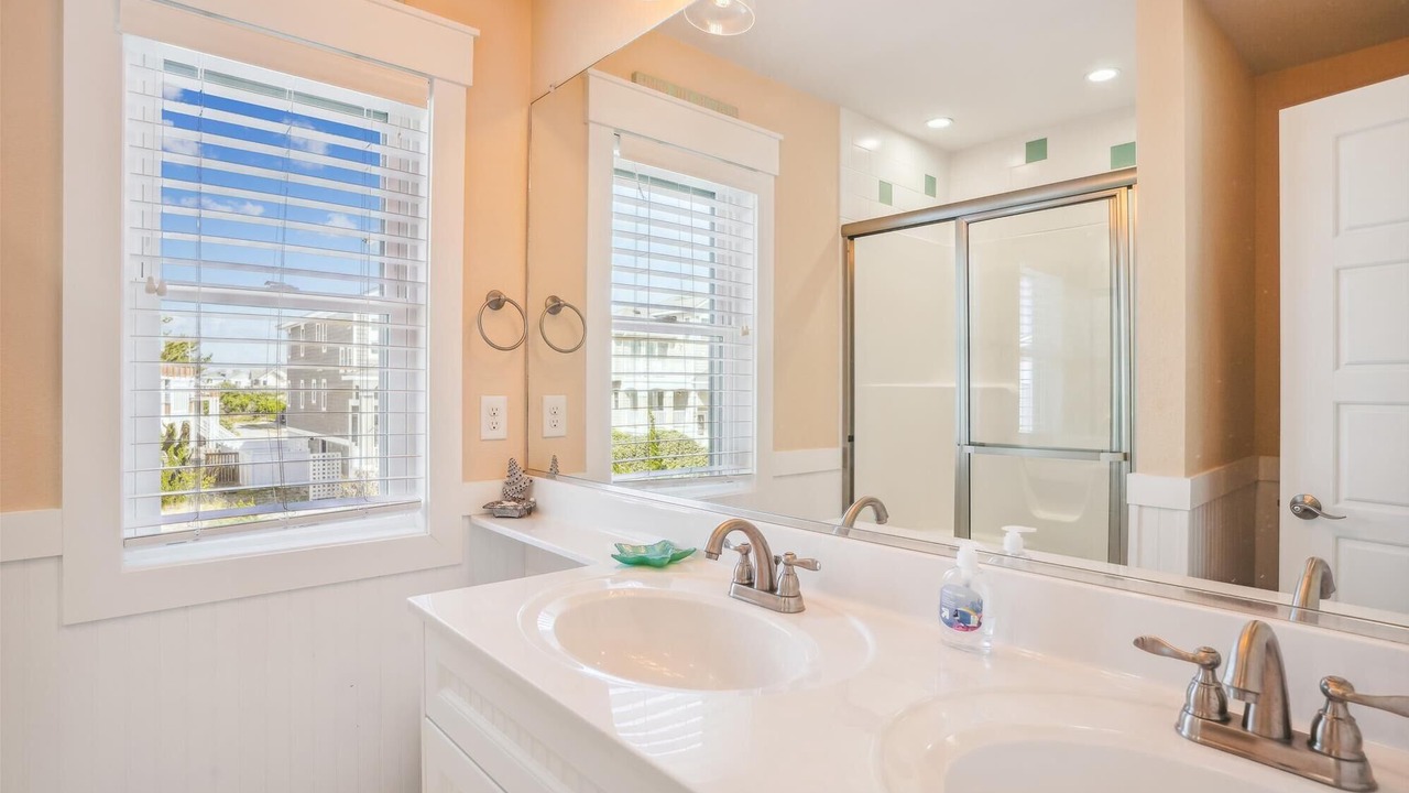 Photo of Bathroom in Ocean Sands