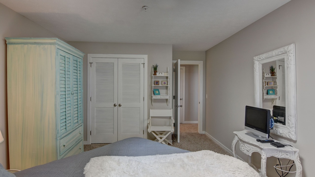 Photo of Bedroom in Shell Island
