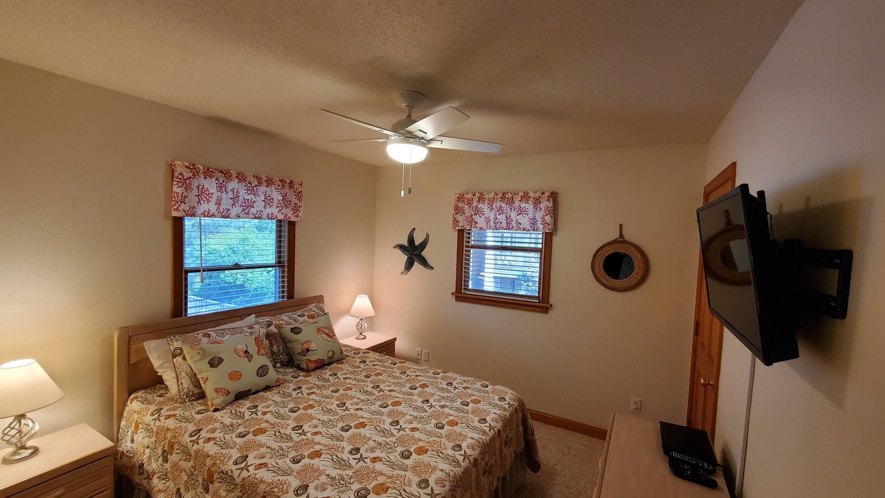 Photo of Bedroom in Whalehead Beach