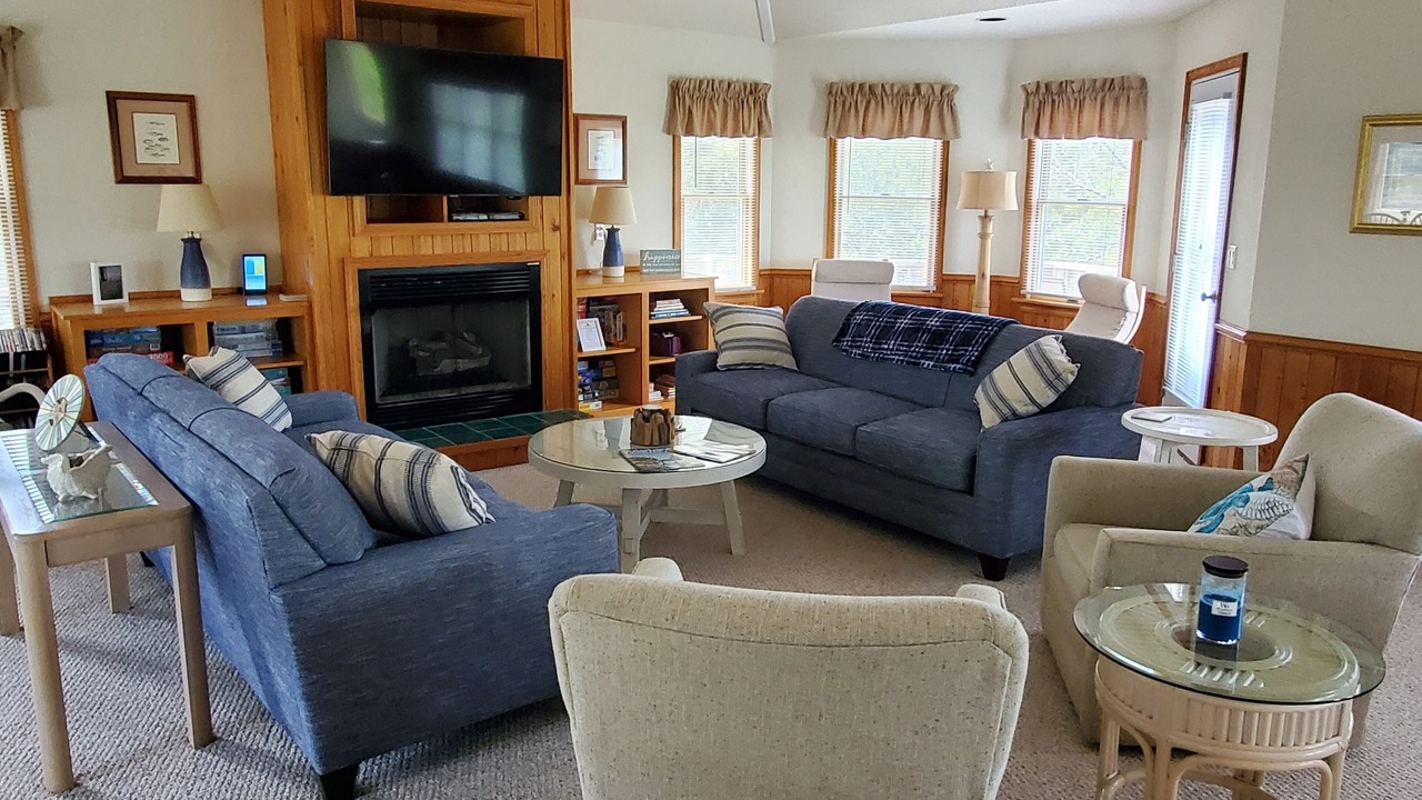 Photo of Livingroom in Whalehead Beach
