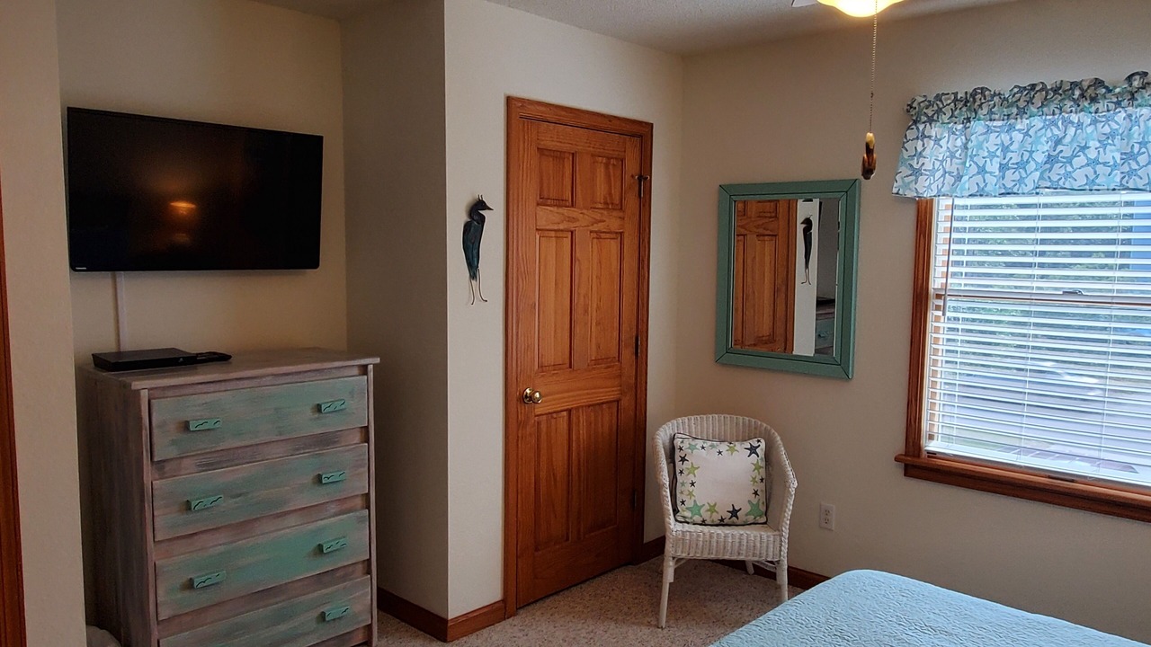 Photo of Bedroom in Whalehead Beach