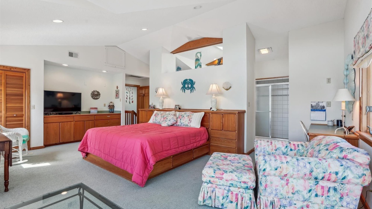 Photo of Bedroom in Southern Shores