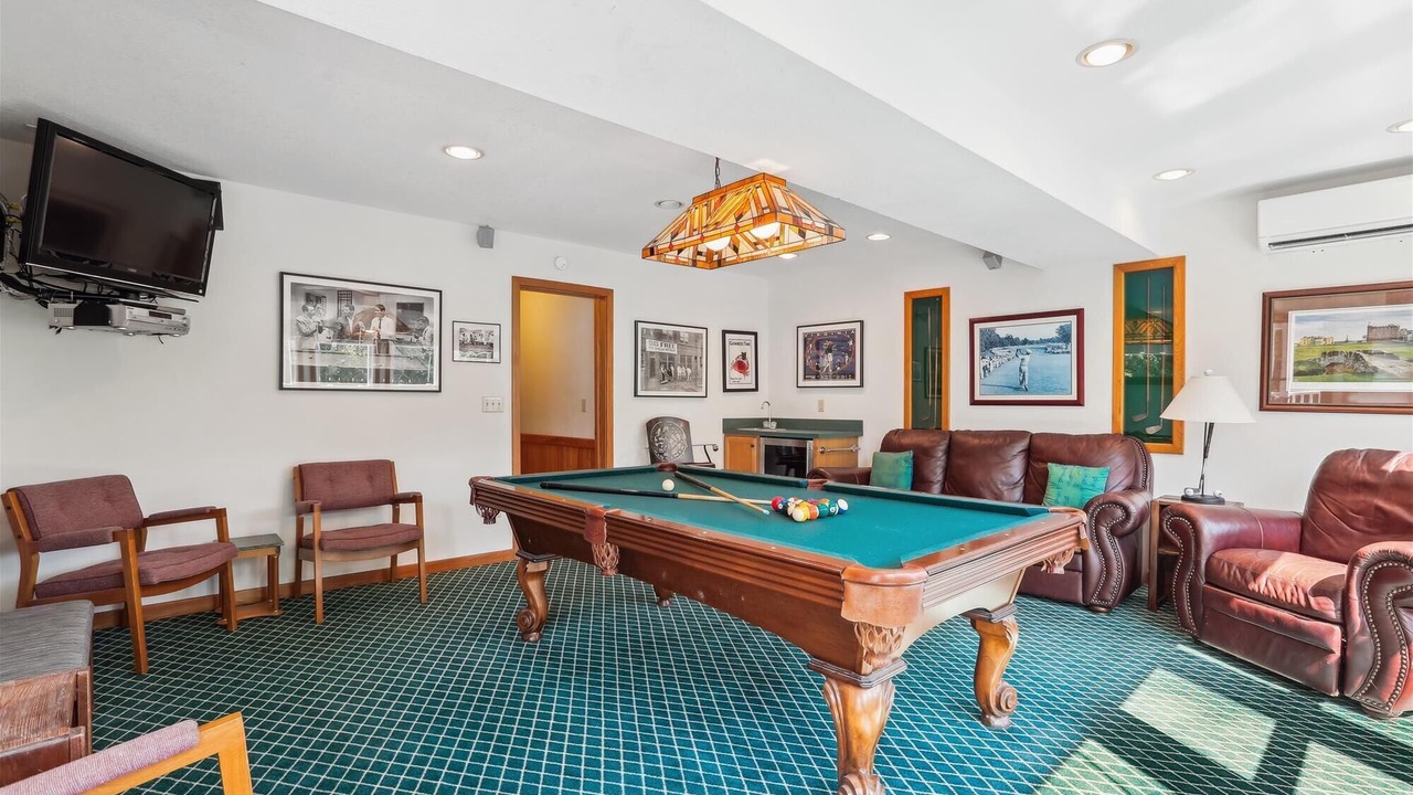 Photo of Bedroom in Southern Shores