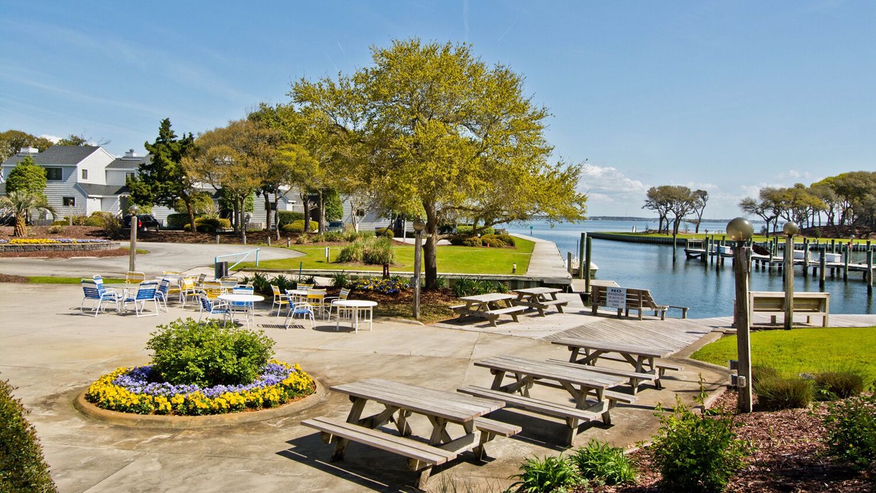 Photo of Others in Pine Knoll Shores