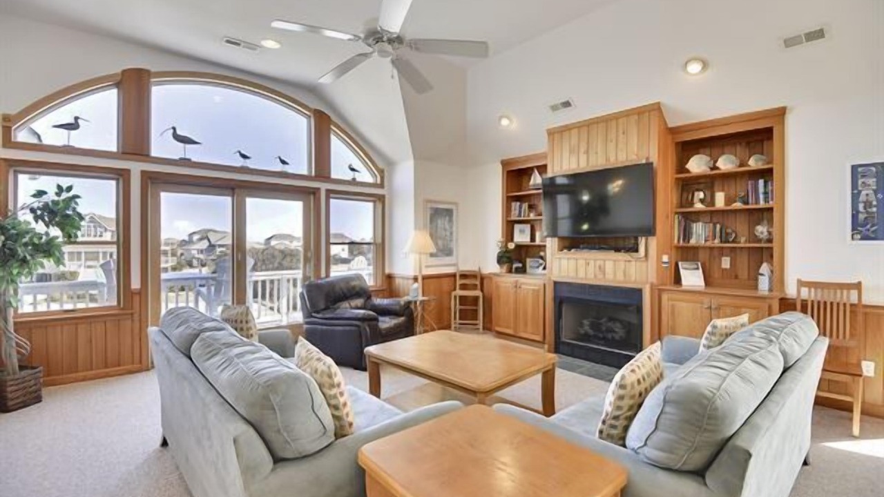 Photo of Livingroom in Whalehead Beach