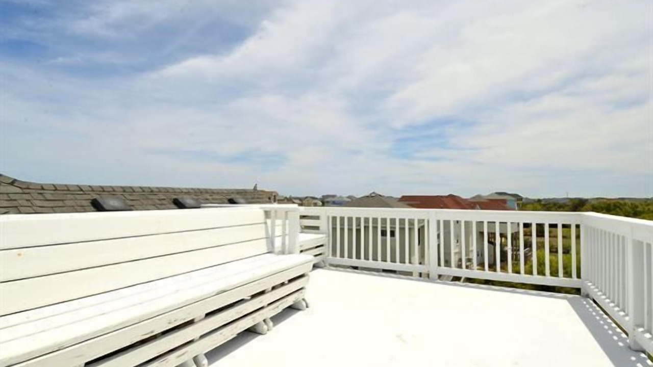 Photo of Patio Balcony in Whalehead Beach