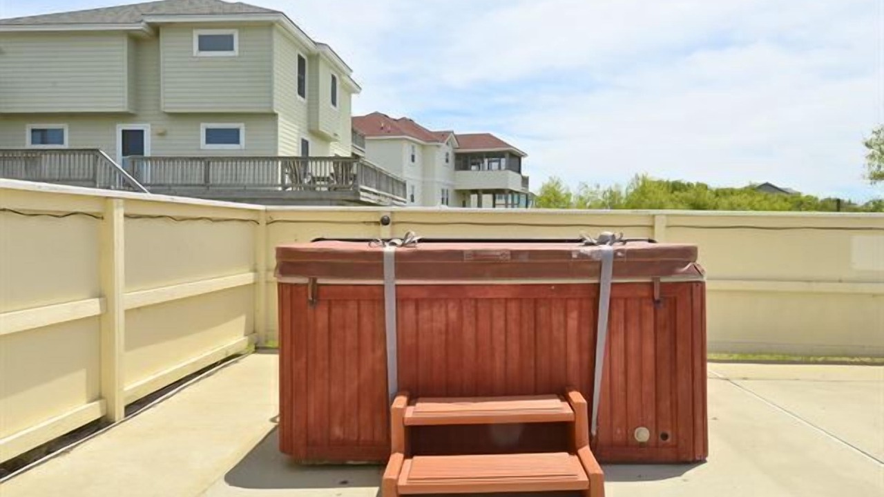 Photo of Patio Balcony in Whalehead Beach
