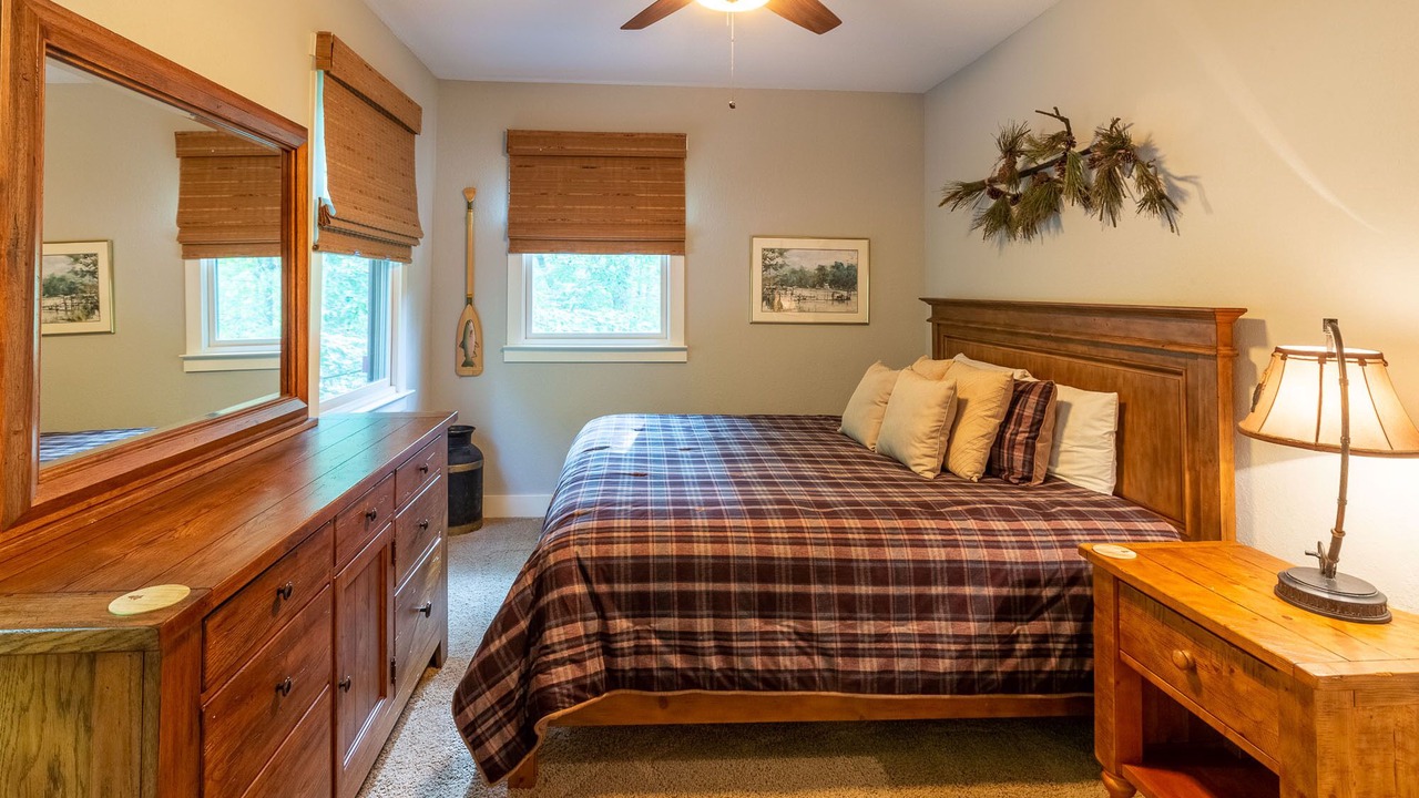 Photo of Bedroom in Bear Lake Reserve