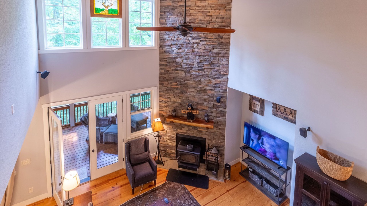 Photo of Livingroom in Bear Lake Reserve