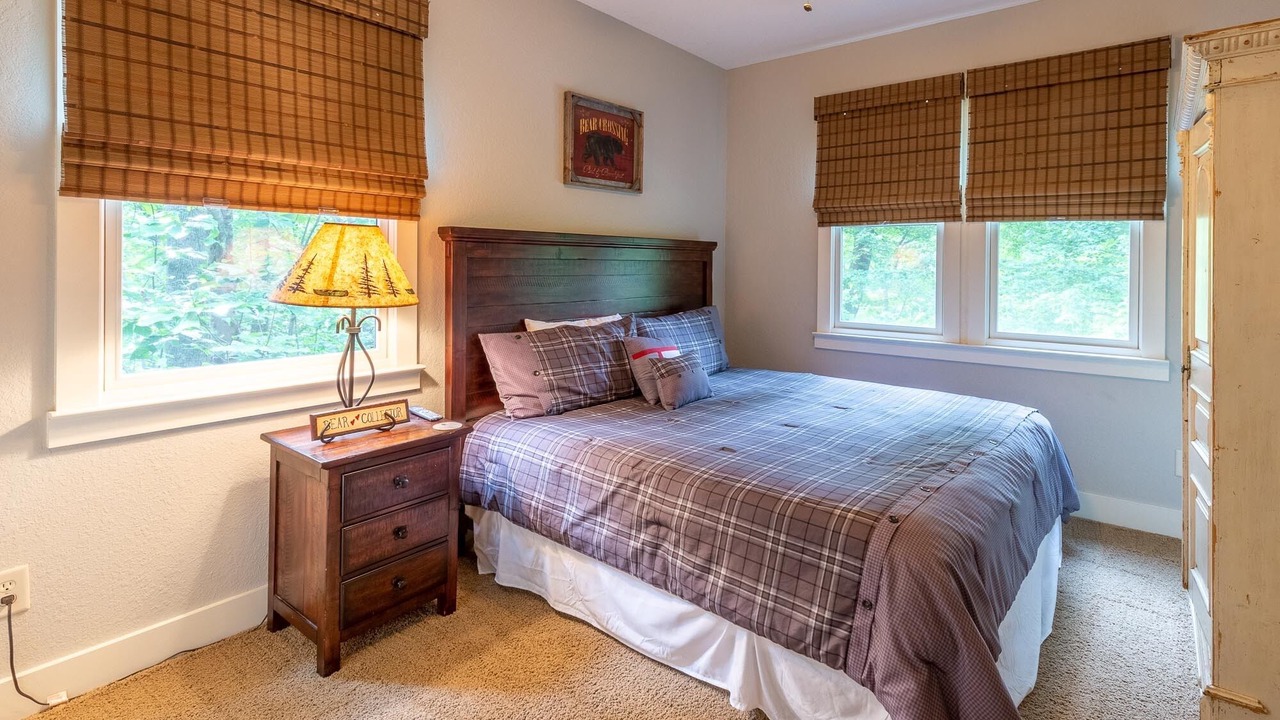 Photo of Bedroom in Bear Lake Reserve