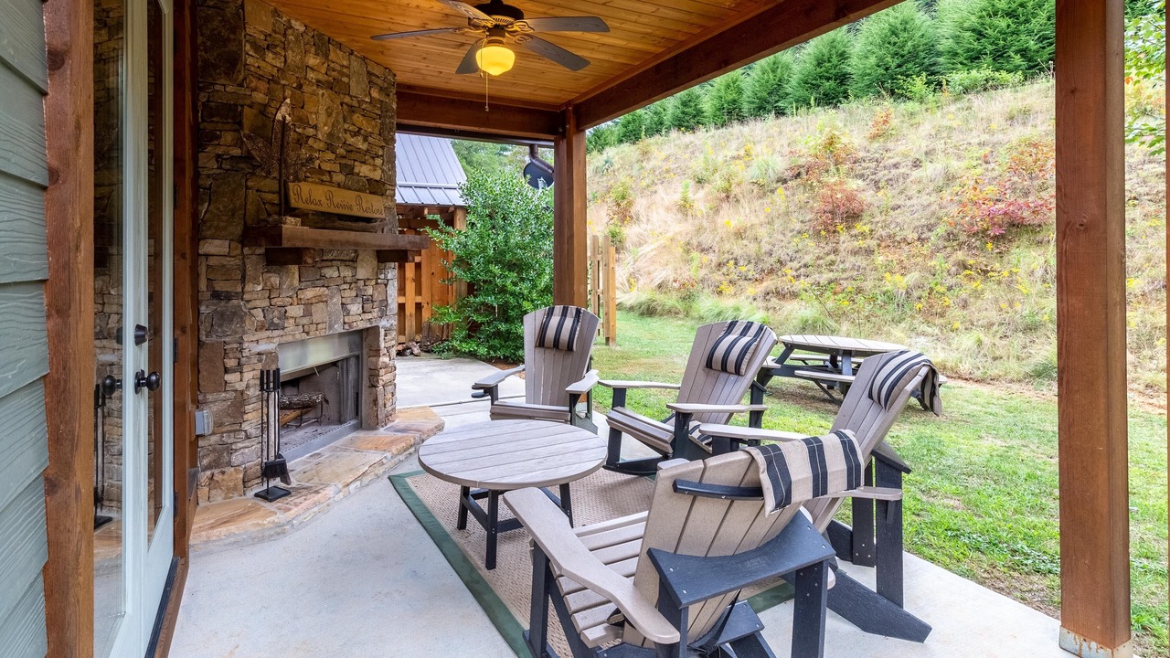 Photo of Patio Balcony in Cullowhee