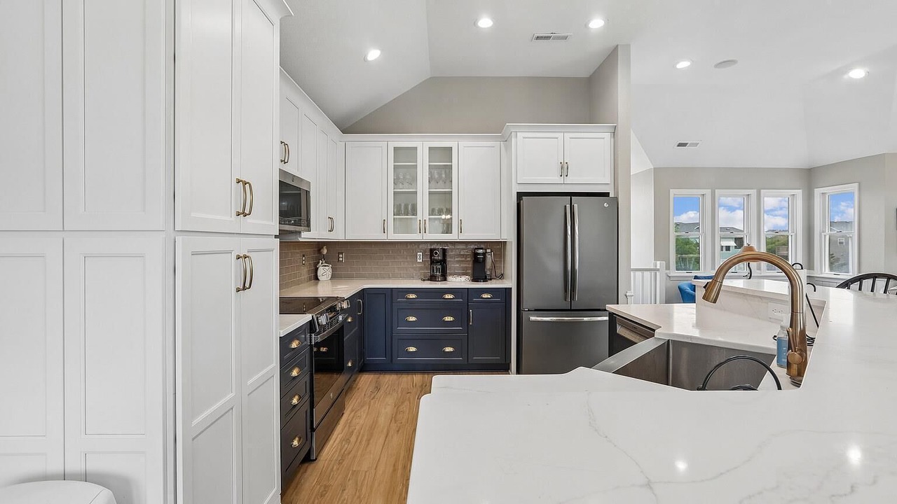 Photo of Kitchen in Whalehead Beach