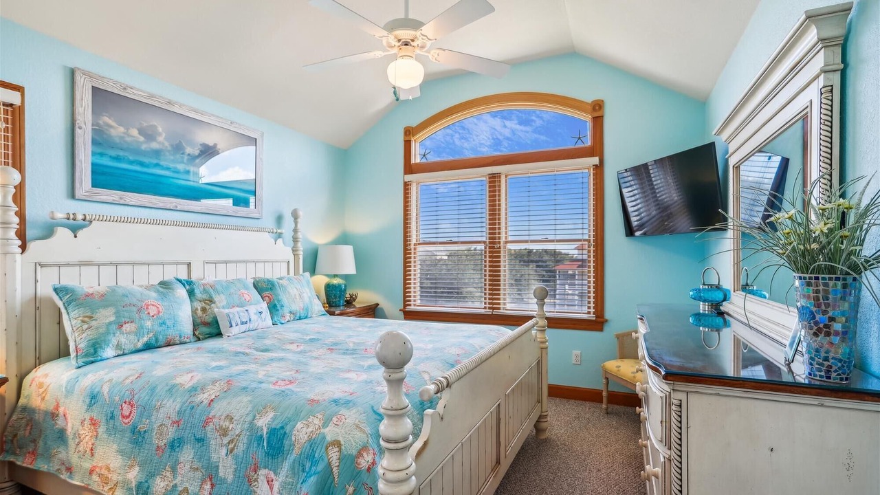 Photo of Bedroom in Whalehead Beach