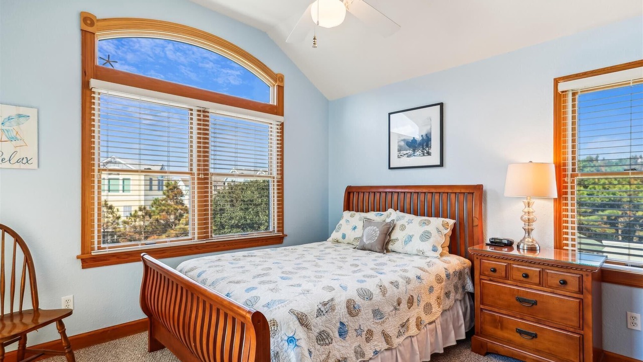 Photo of Bedroom in Whalehead Beach