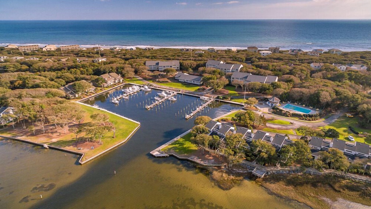 Photo of Others in Pine Knoll Shores