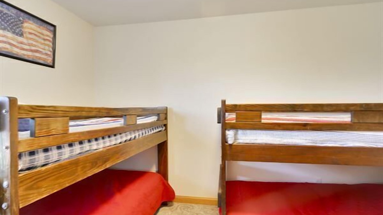 Photo of Bedroom in Currituck County