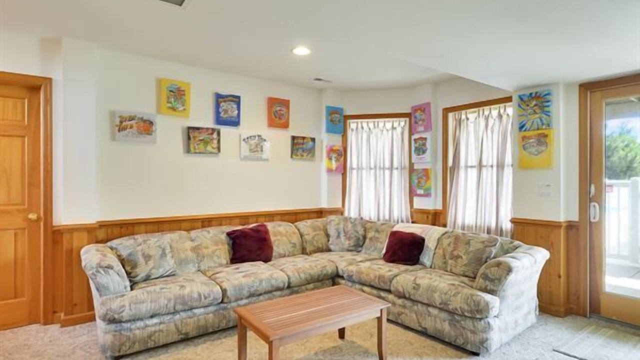 Photo of Livingroom in Currituck County
