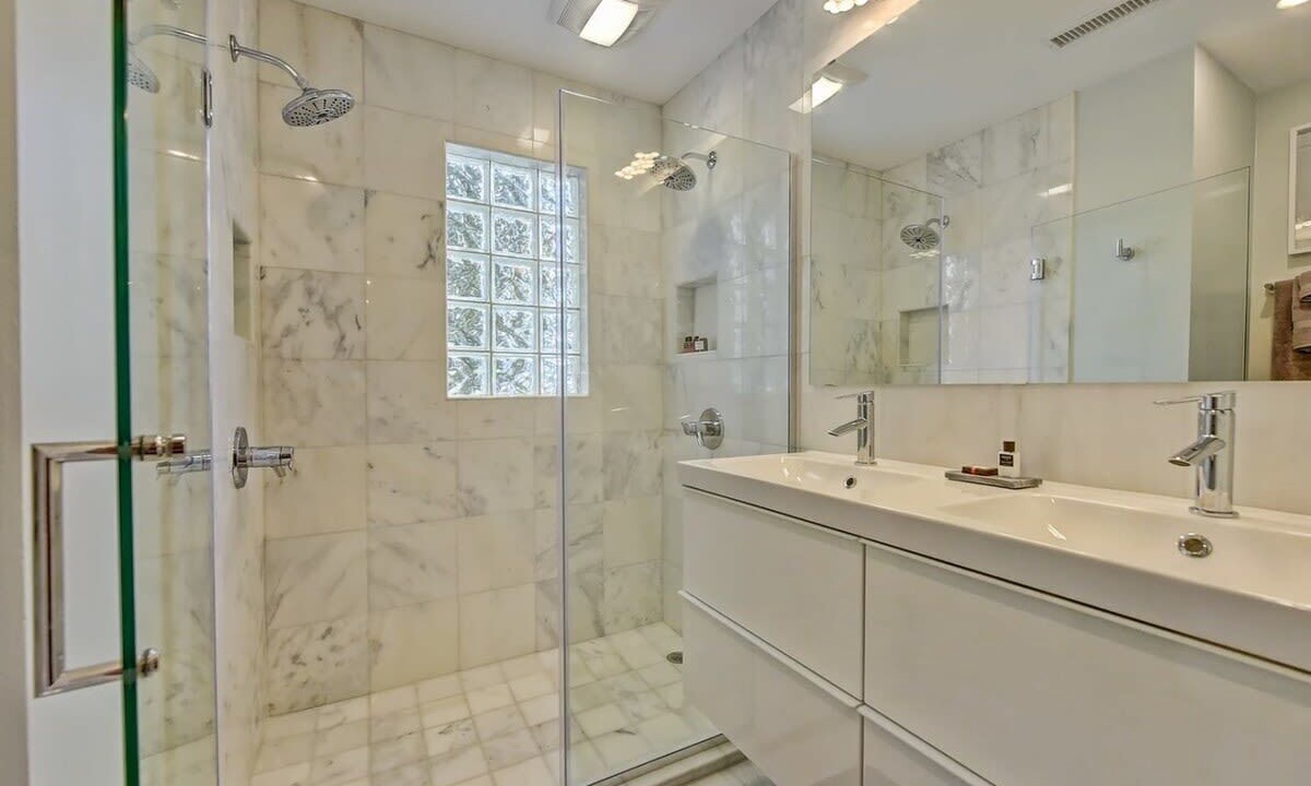 Photo of Bathroom in Cherry