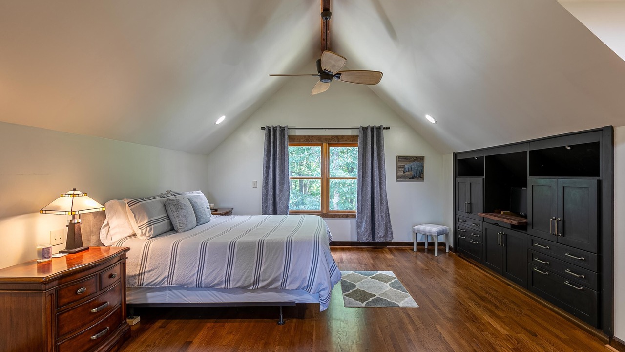 Photo of Bedroom in Apple Ridge
