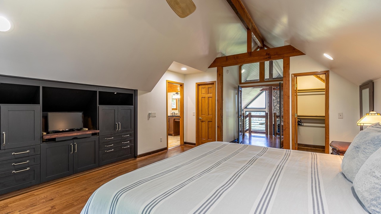 Photo of Bedroom in Apple Ridge
