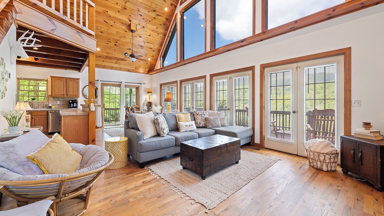 Photo of Livingroom in Waynesville