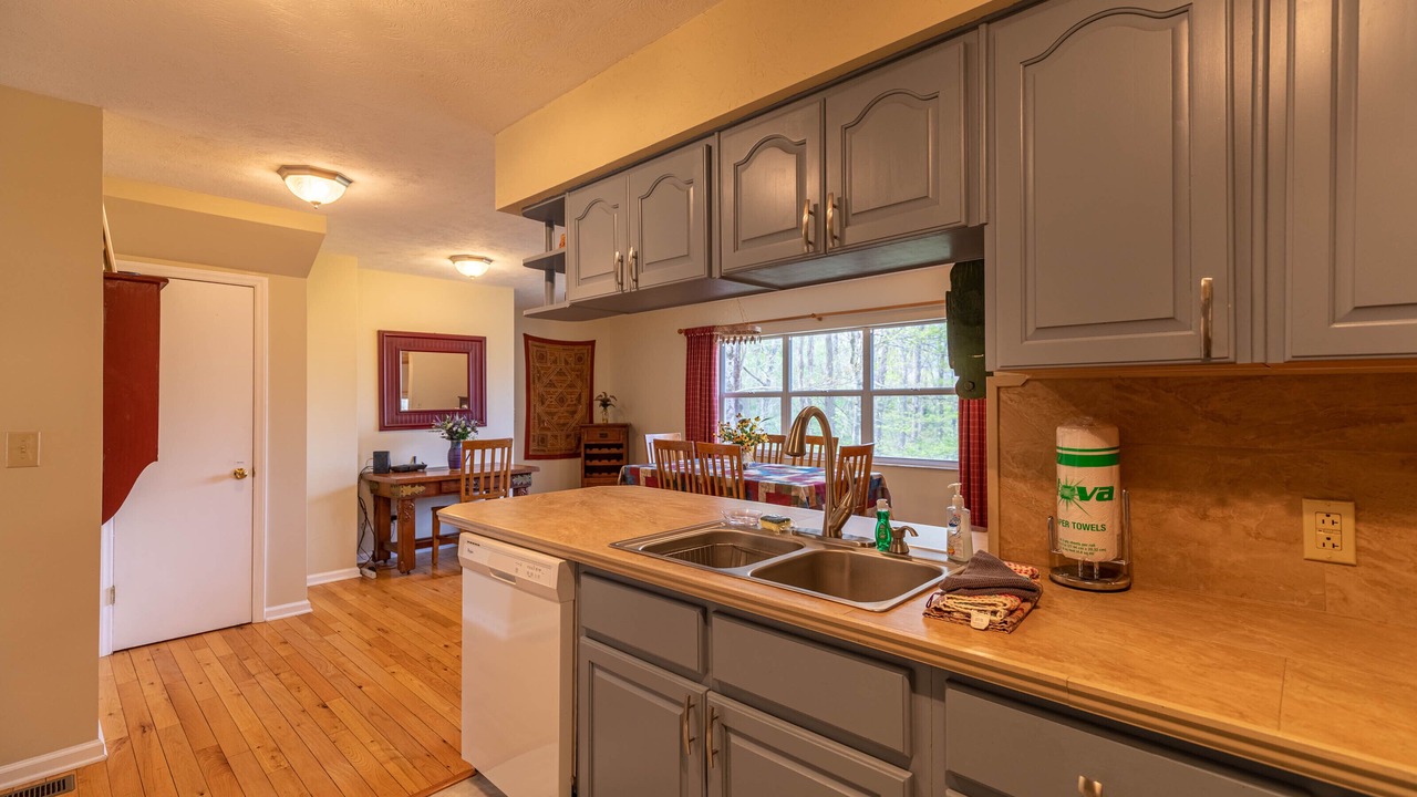 Photo of Kitchen in Blowing Rock
