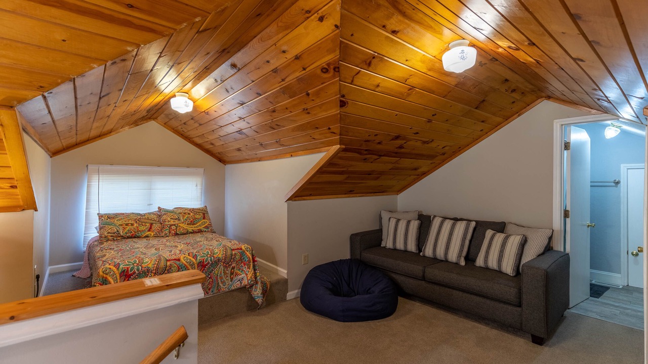 Photo of Livingroom in Blowing Rock