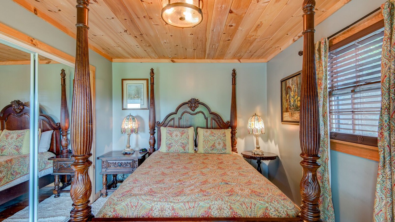 Photo of Bedroom in Boone
