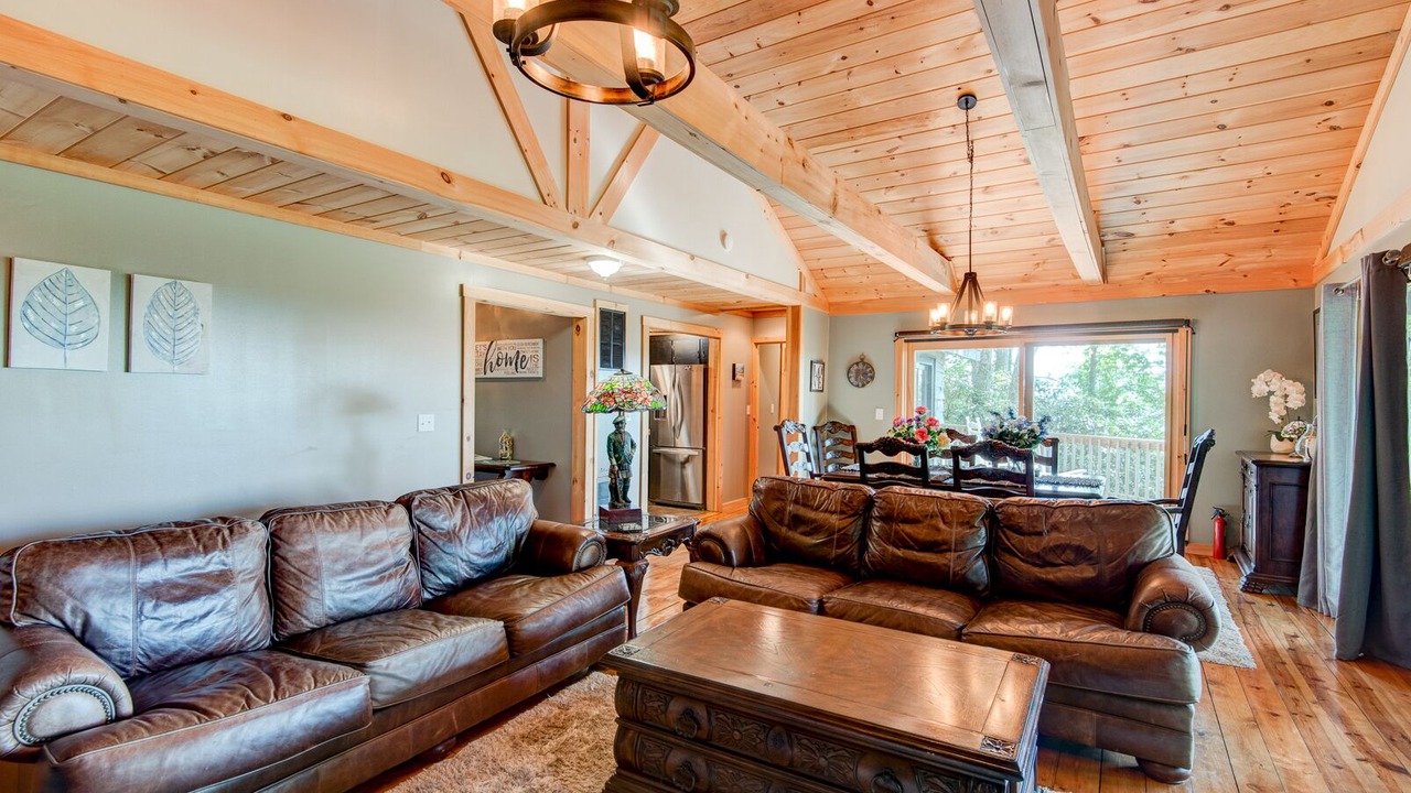Photo of Livingroom in Boone