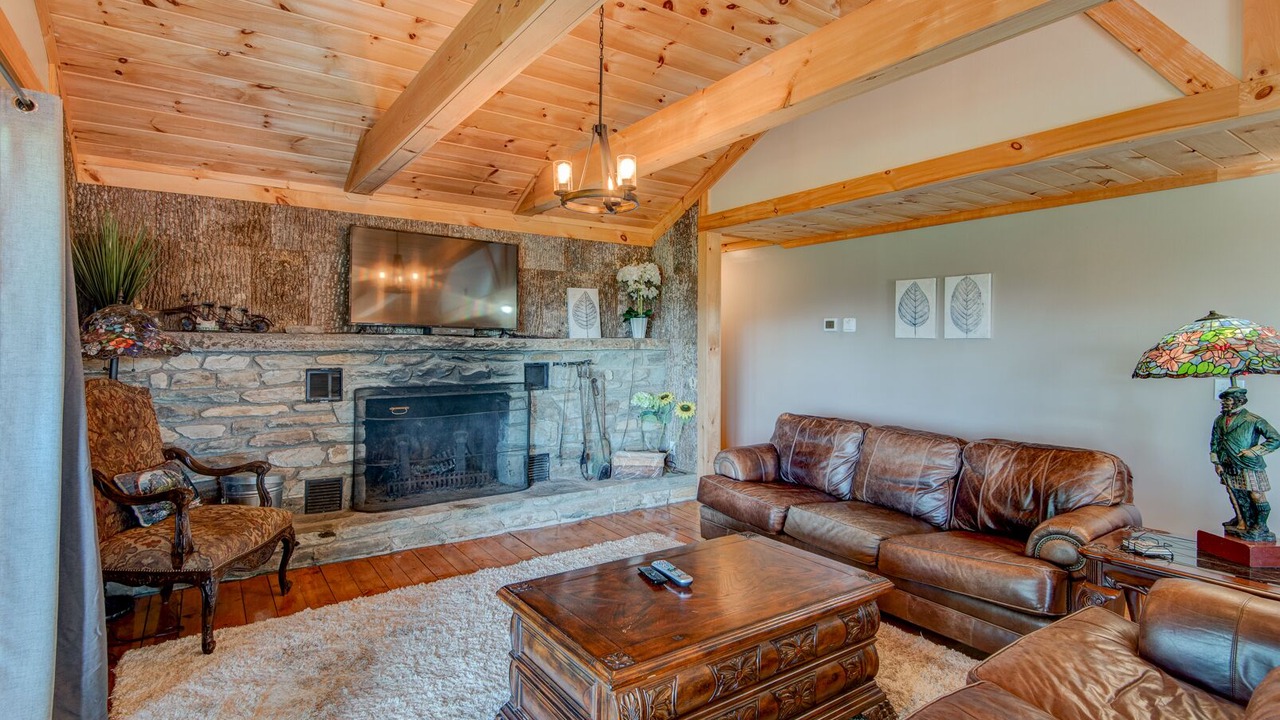 Photo of Livingroom in Boone