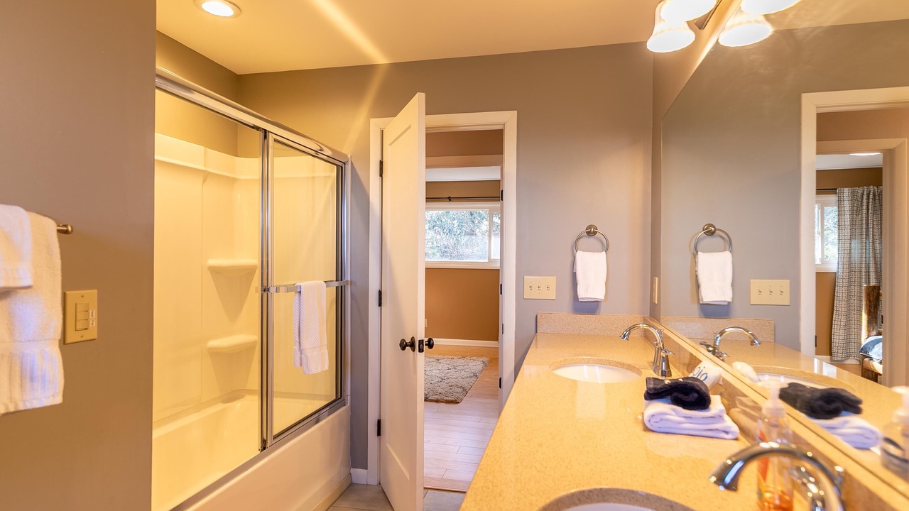 Photo of Bathroom in Blowing Rock