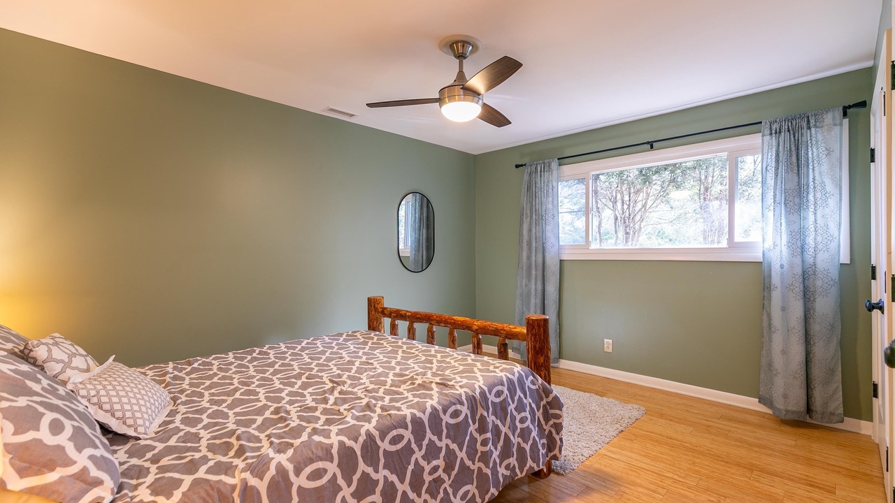 Photo of Bedroom in Blowing Rock