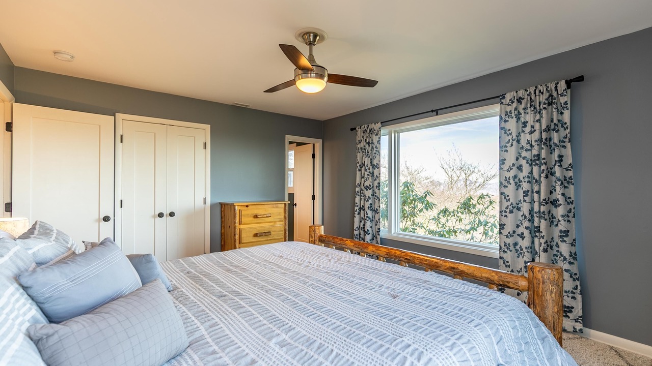 Photo of Bedroom in Blowing Rock