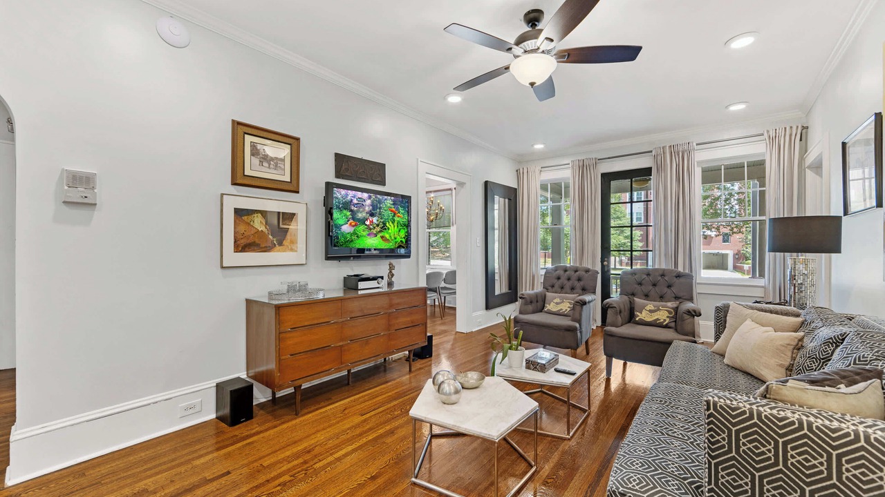 Photo of Livingroom in Cherry