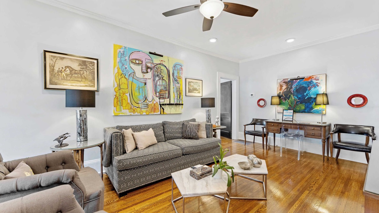 Photo of Livingroom in Cherry
