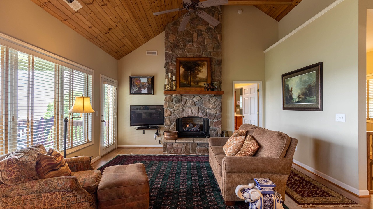 Photo of Livingroom in Blowing Rock