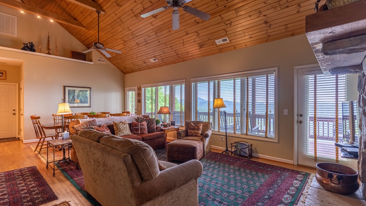 Photo of Livingroom in Blowing Rock