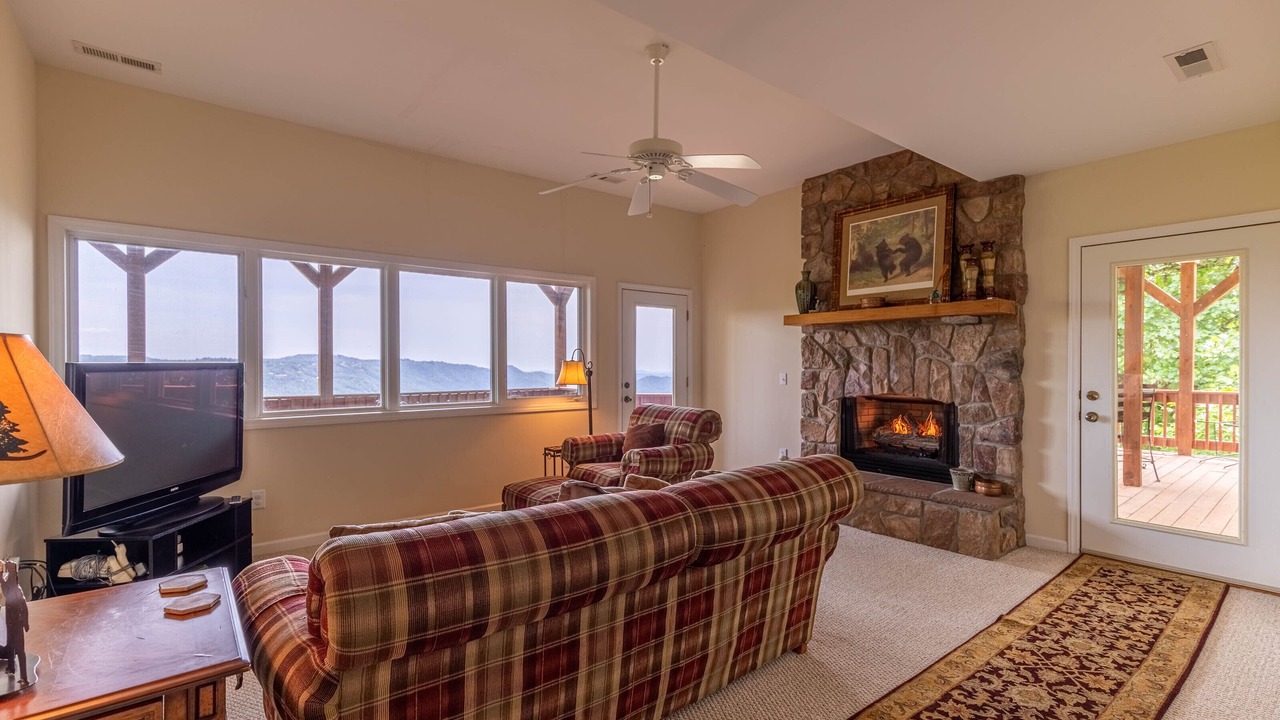 Photo of Livingroom in Blowing Rock
