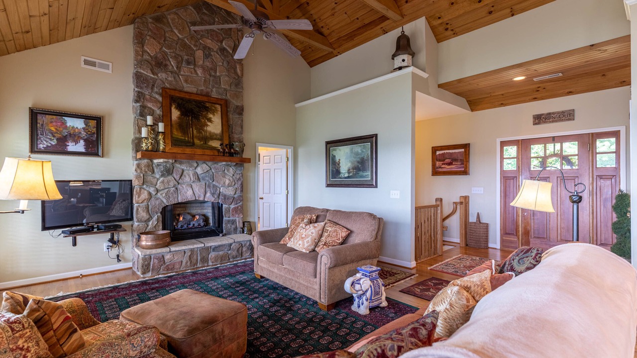 Photo of Livingroom in Blowing Rock