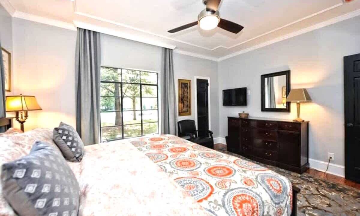 Photo of Bedroom in Myers Park